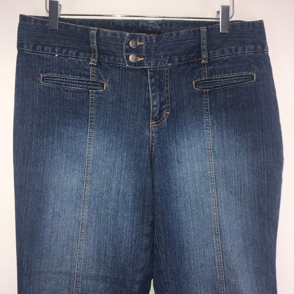 New York & Company Curvy Boot Cut Jeans 12